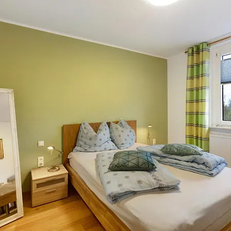 Apartment Haus 145 *